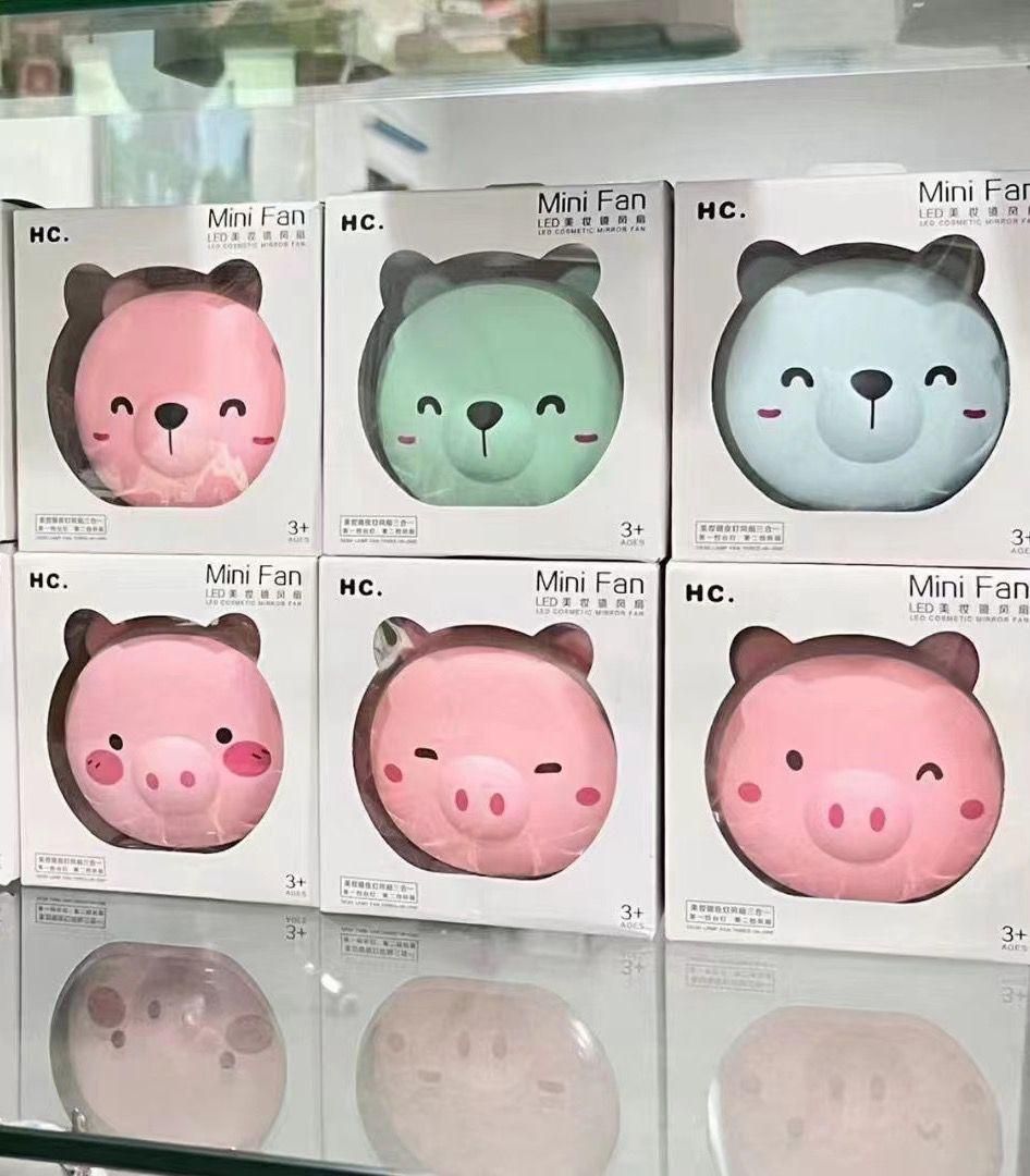 LED Lights Mirror Pocket Fan (Cute Pig)